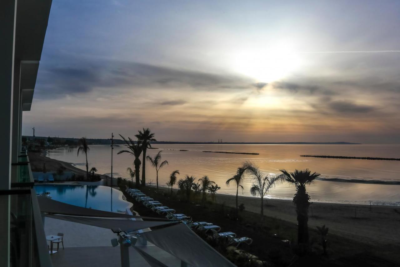 Lebay Beach Hotel Larnaca Bagian luar foto